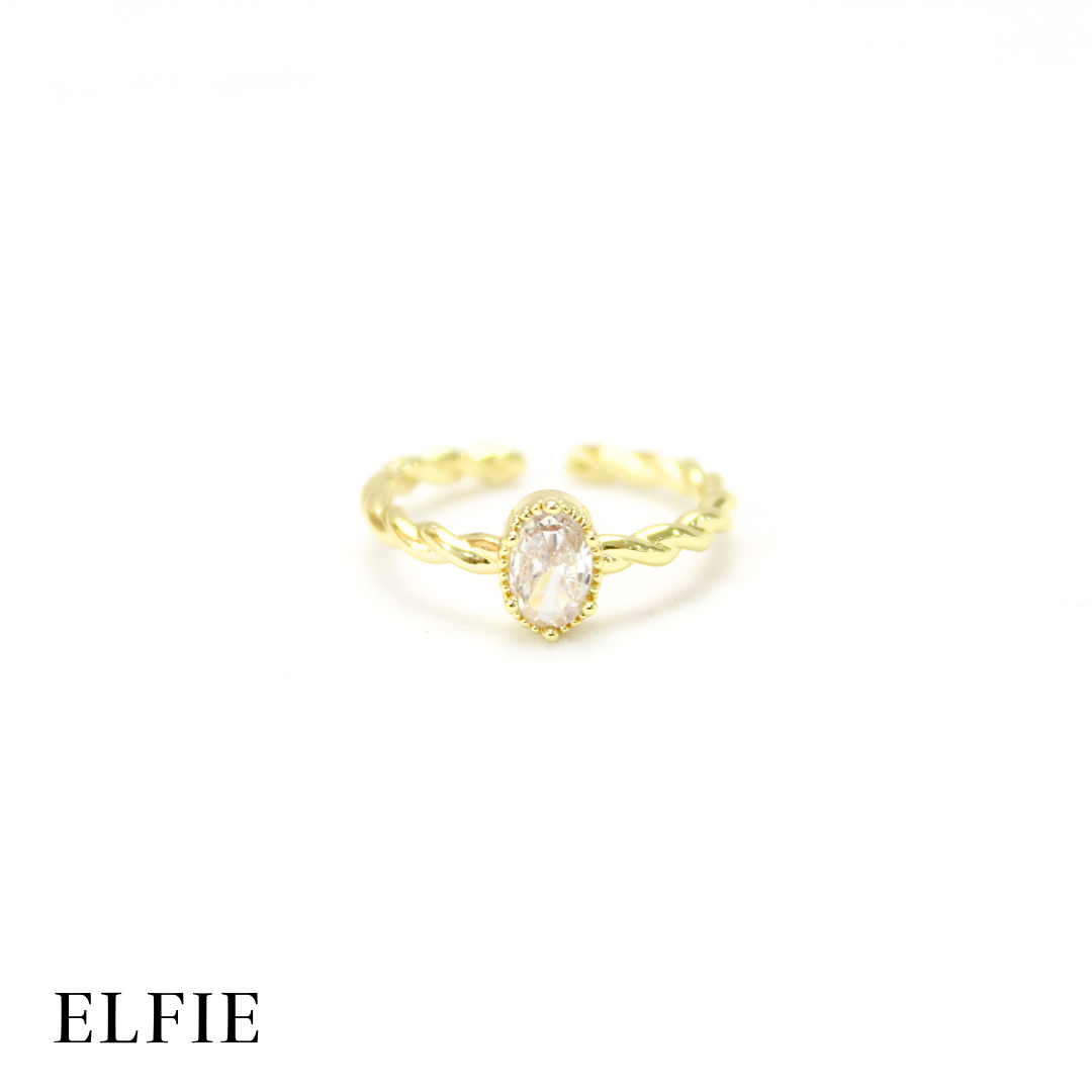 Gold Oval Diamond 18K Ring