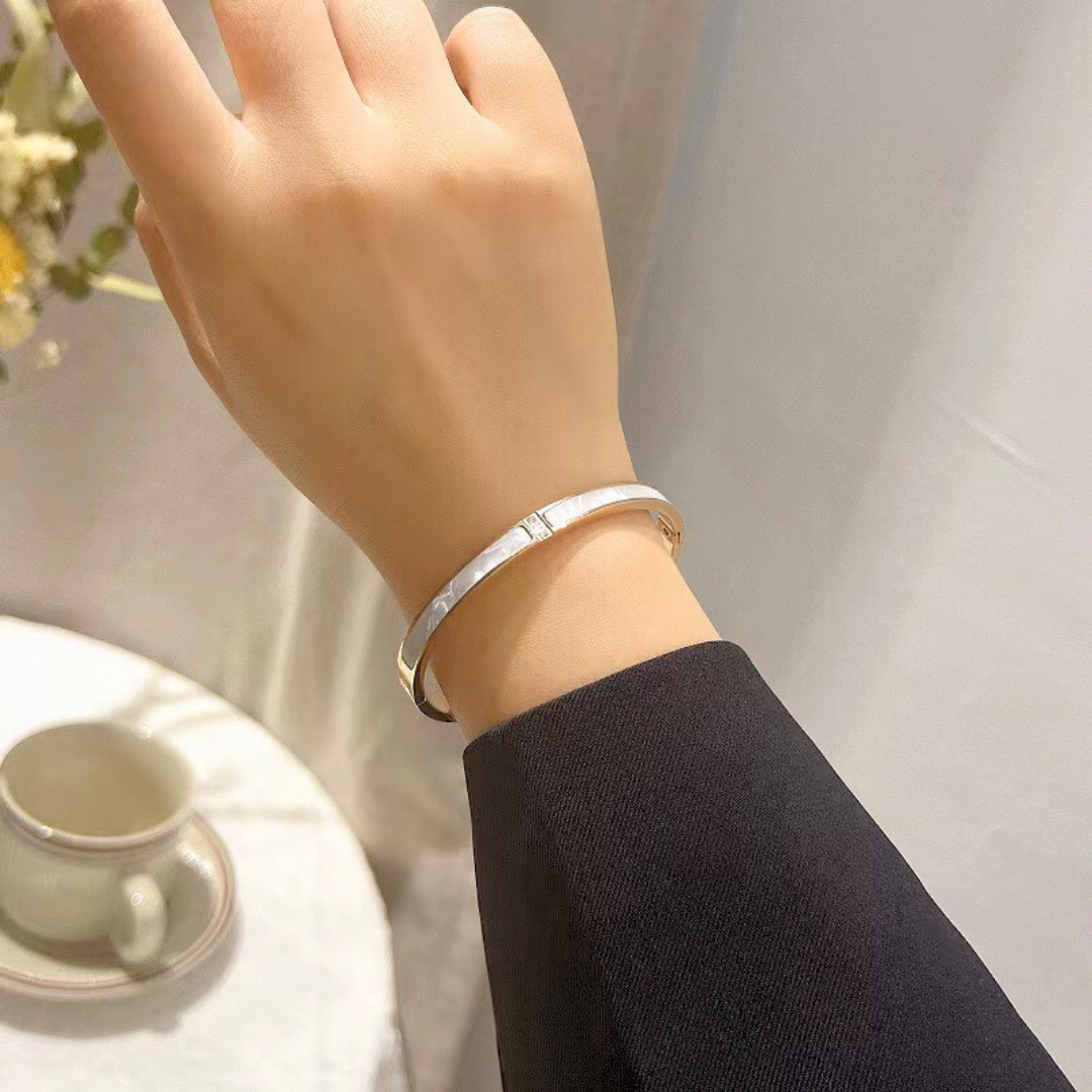 Moonlit Aura Gold Bangle