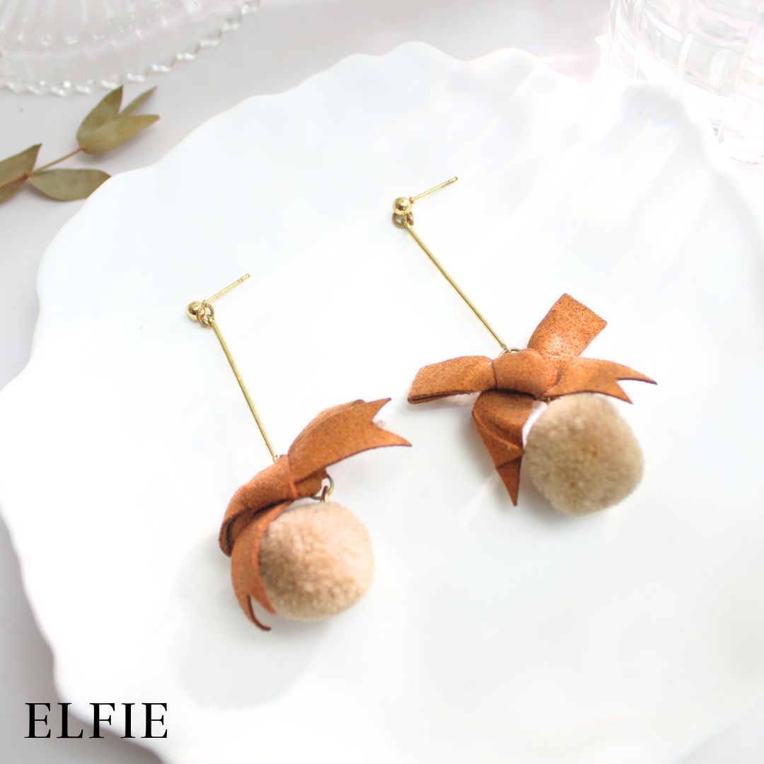 Ribbon Furball Earring