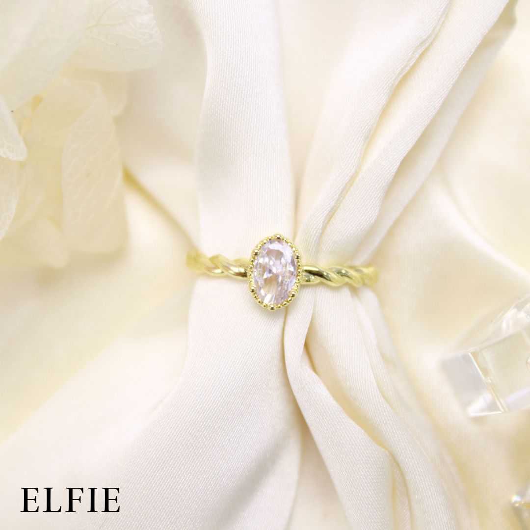 Gold Oval Diamond 18K Ring