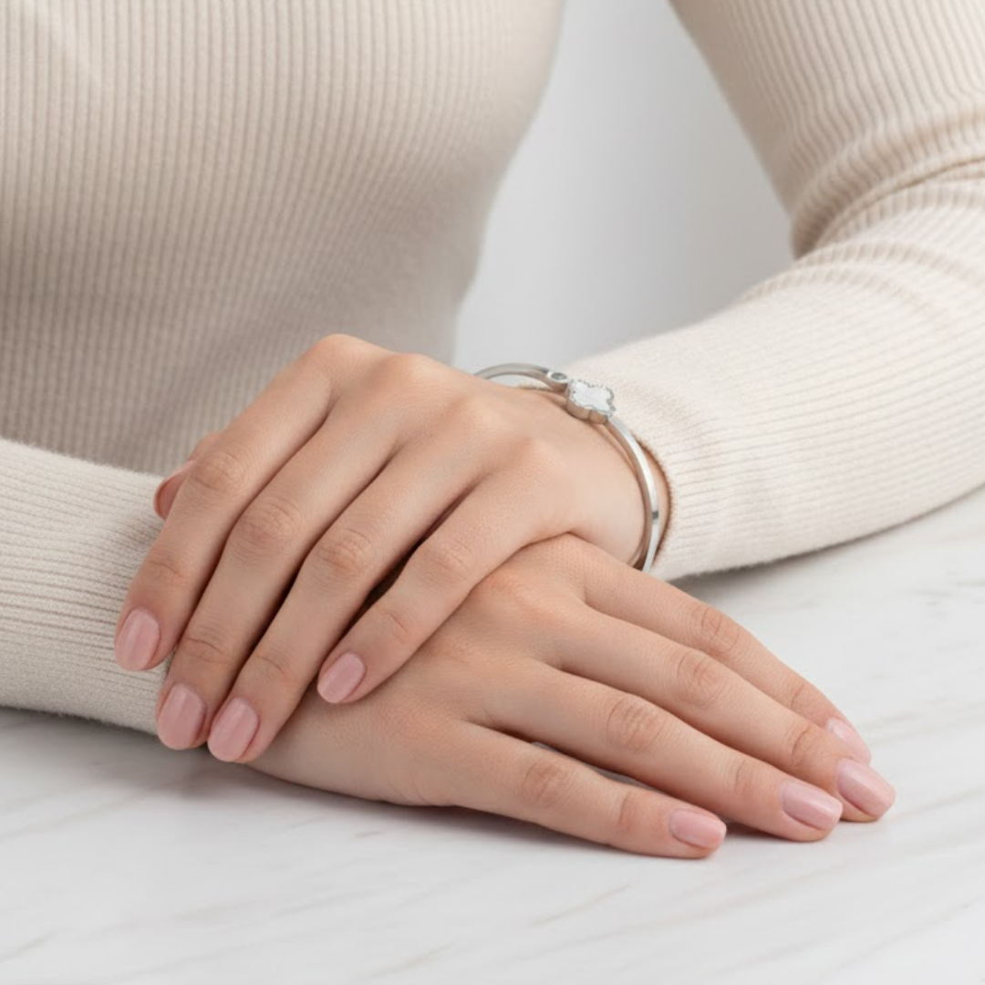 Aurelia Clover Gold Bangle