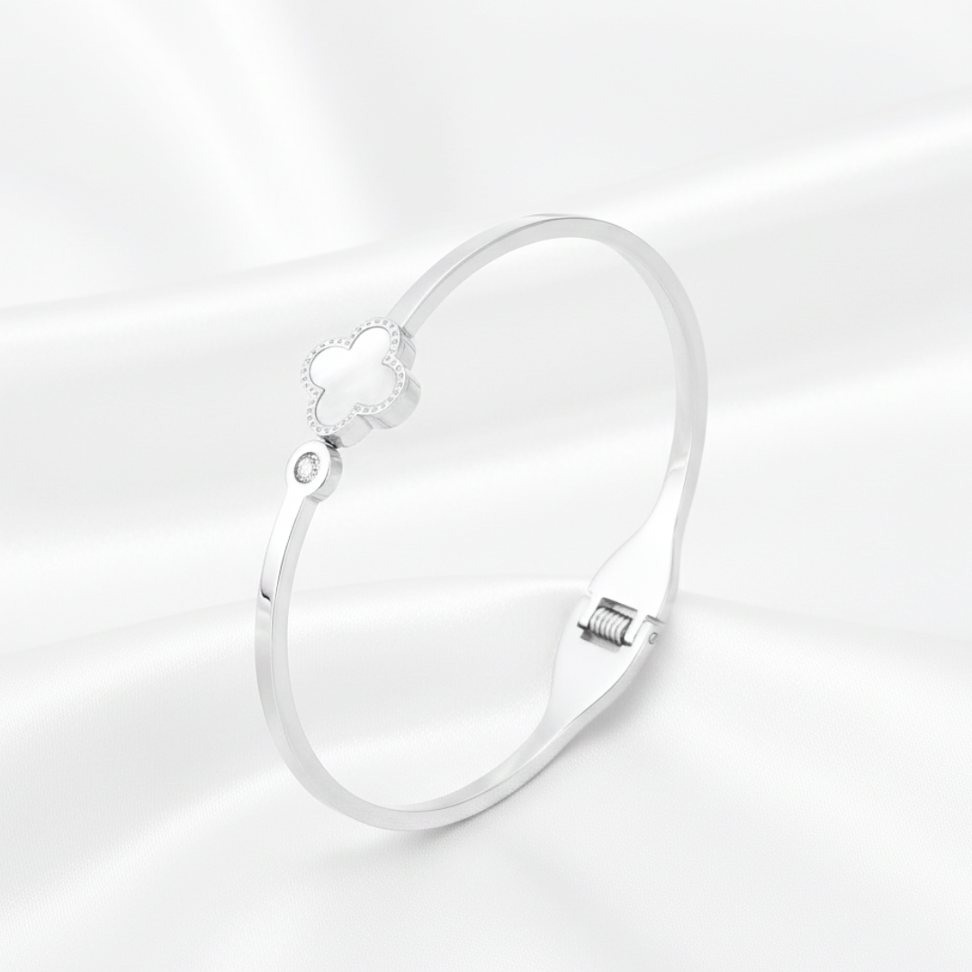 Aurelia Clover Rose Gold Bangle
