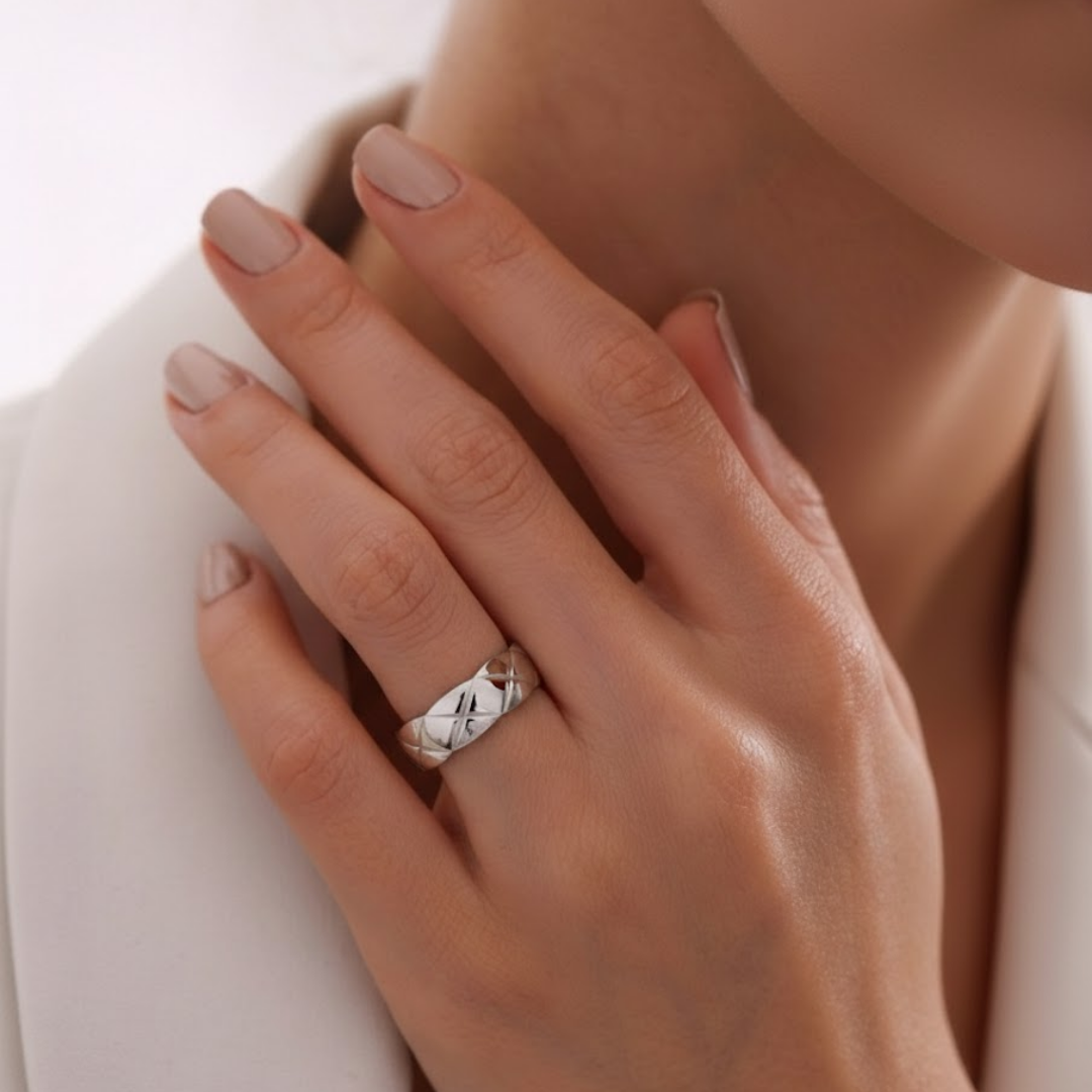 Calista Silver Titanium Ring