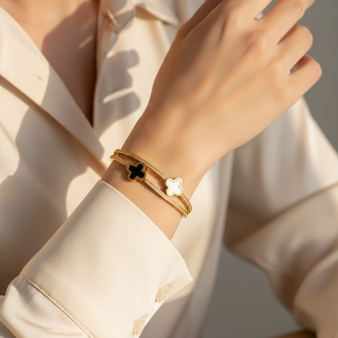 Clover Elise Gold Titanium Bangle