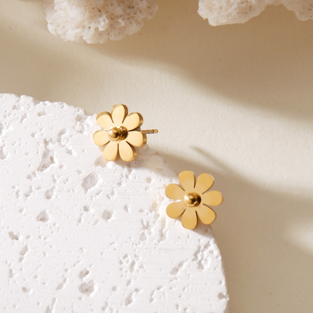 Daisy Reverie Titanium Jewelry Set