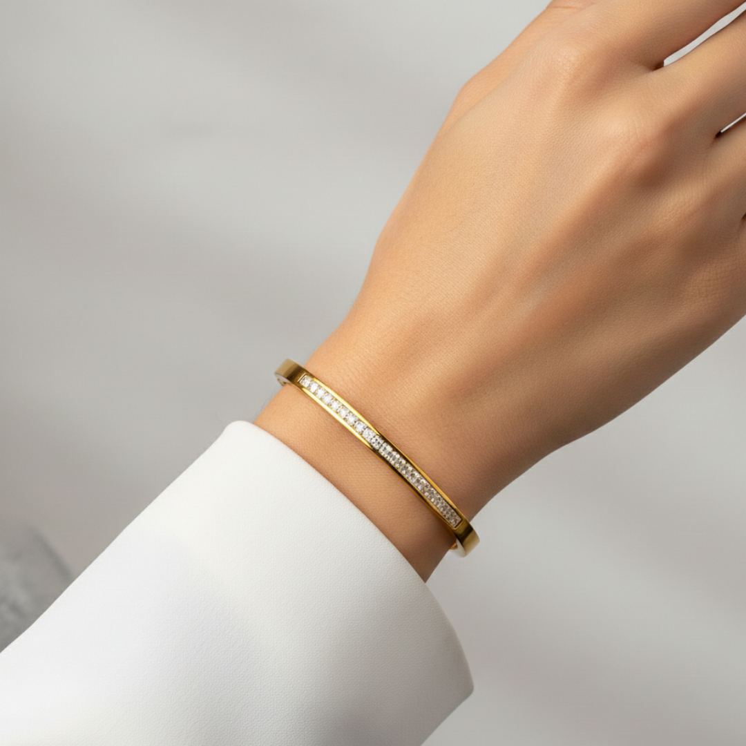Gleira Mist Rose Gold Bangle