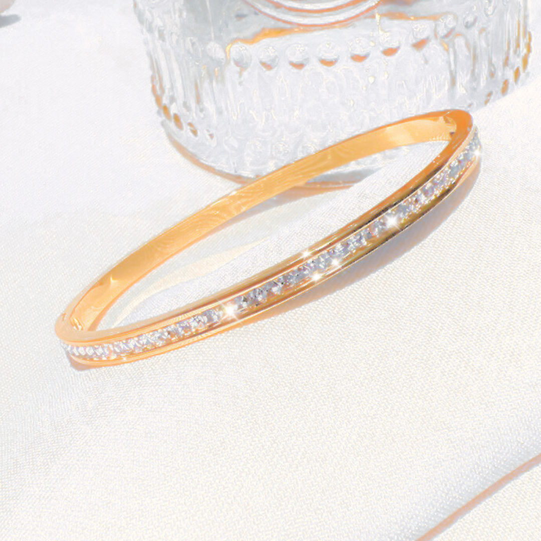 Gleira Mist Silver Bangle