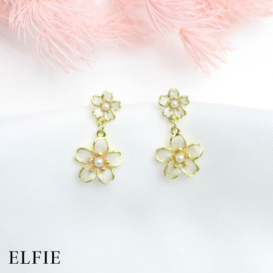 White Hibiscus Stud Earring