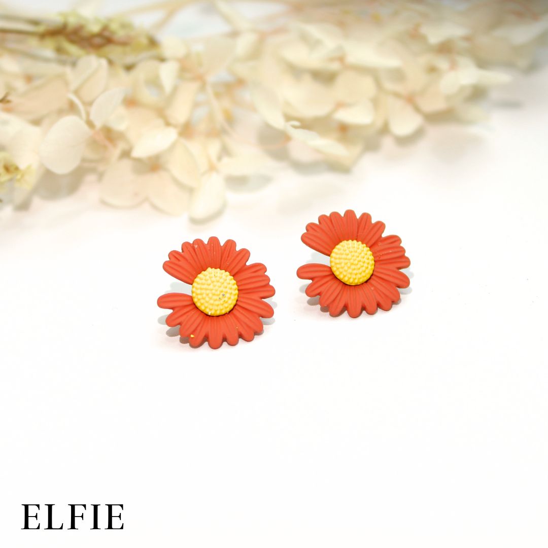 Minusone Petal Stud Earring