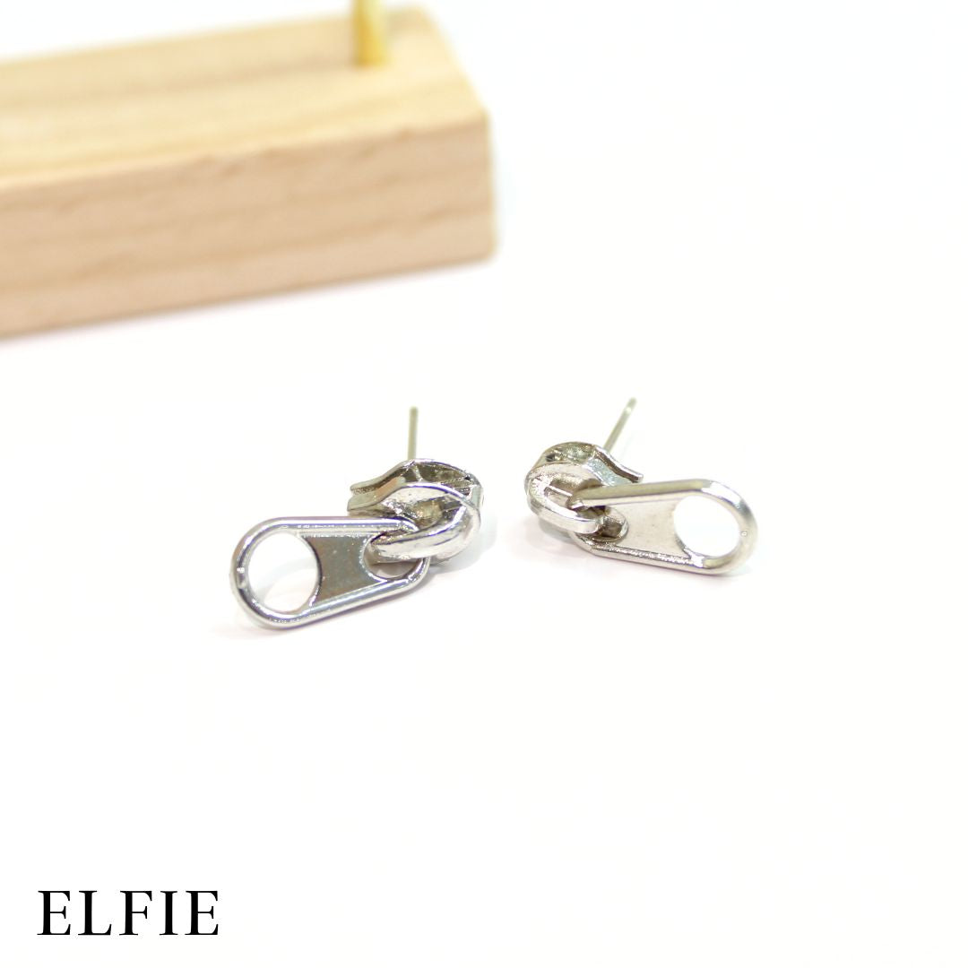 Zip Titanium Stud Earring