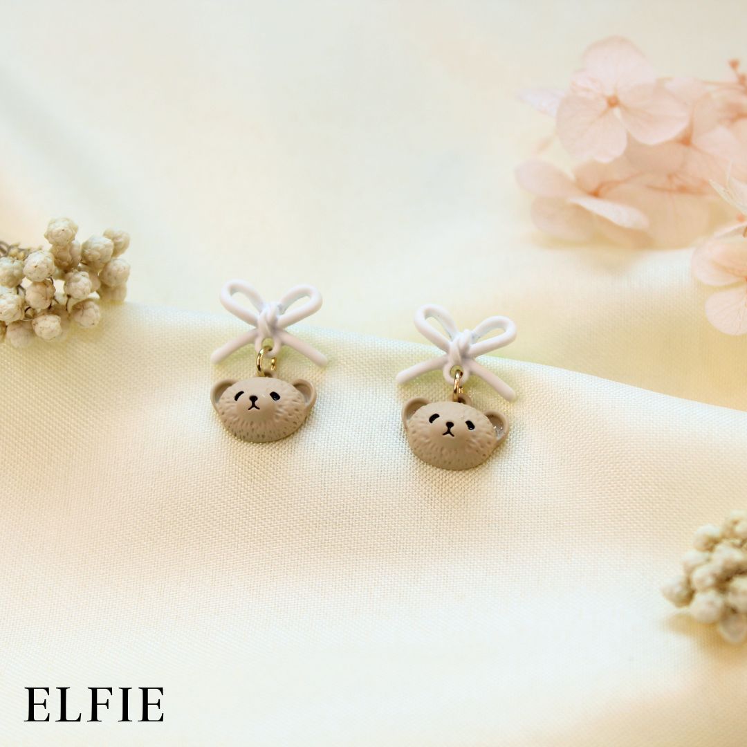 Ribbon Bear Stud Earring