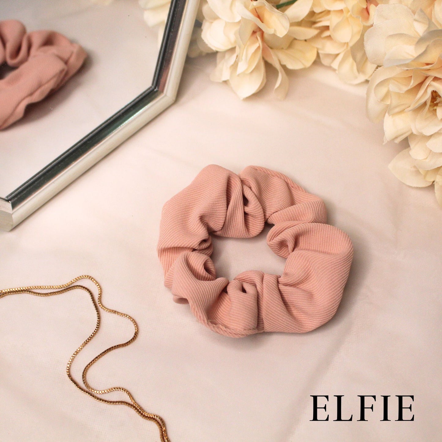 Jeanie Ribbed Scrunchie