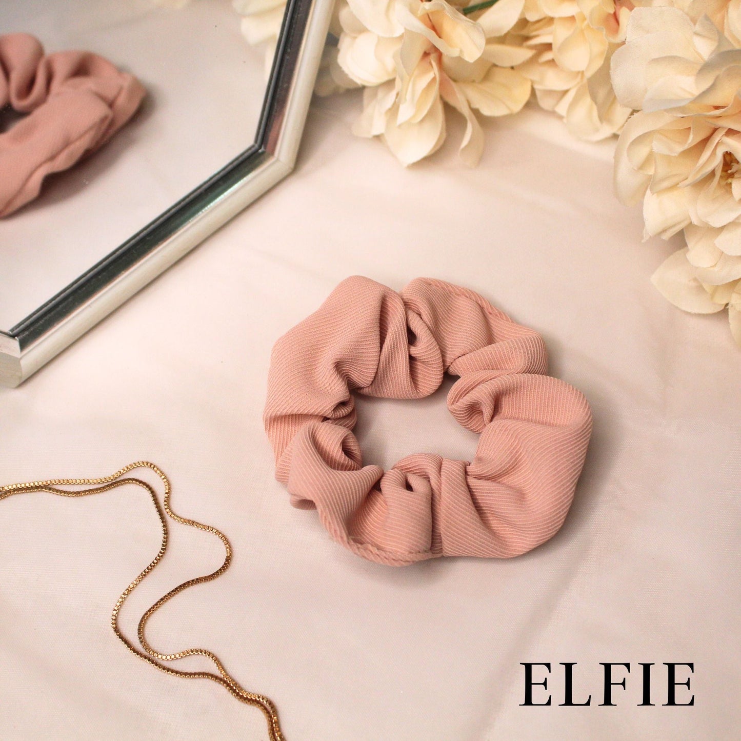 Jeanie Ribbed Scrunchie