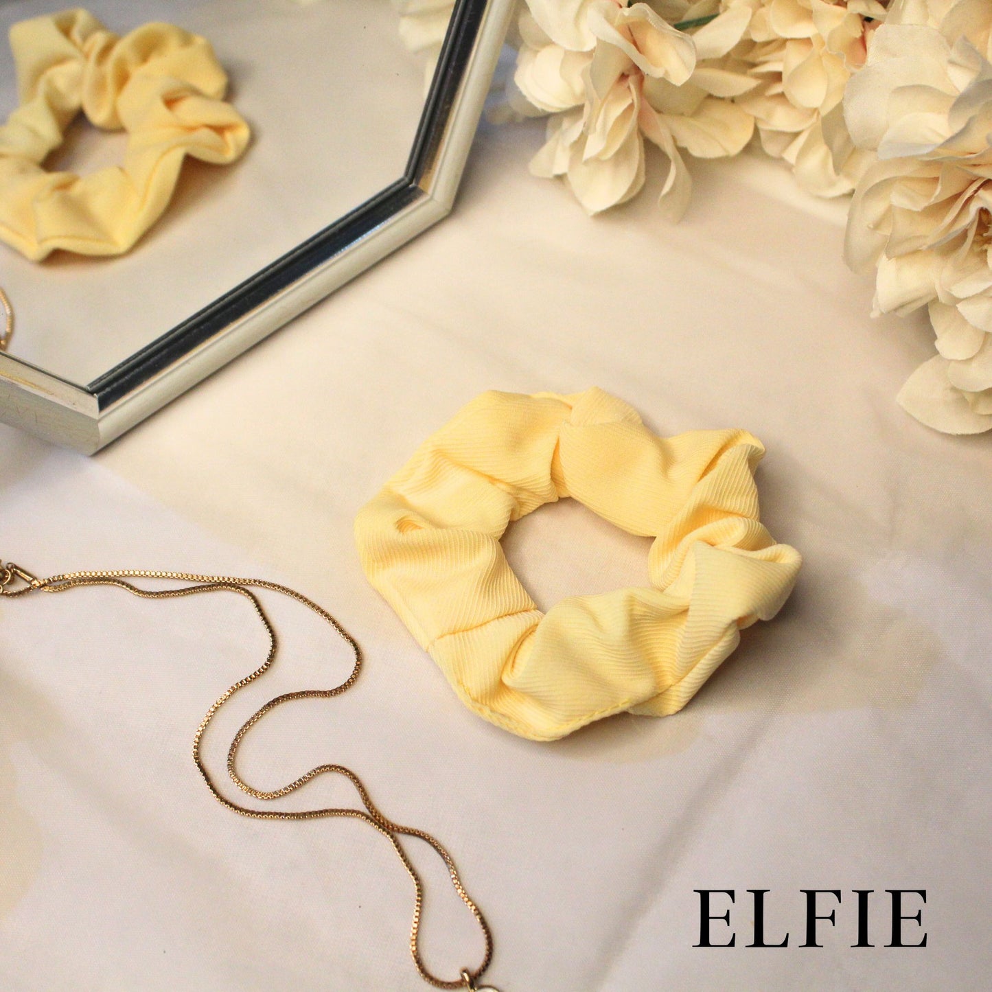 Jeanie Ribbed Scrunchie