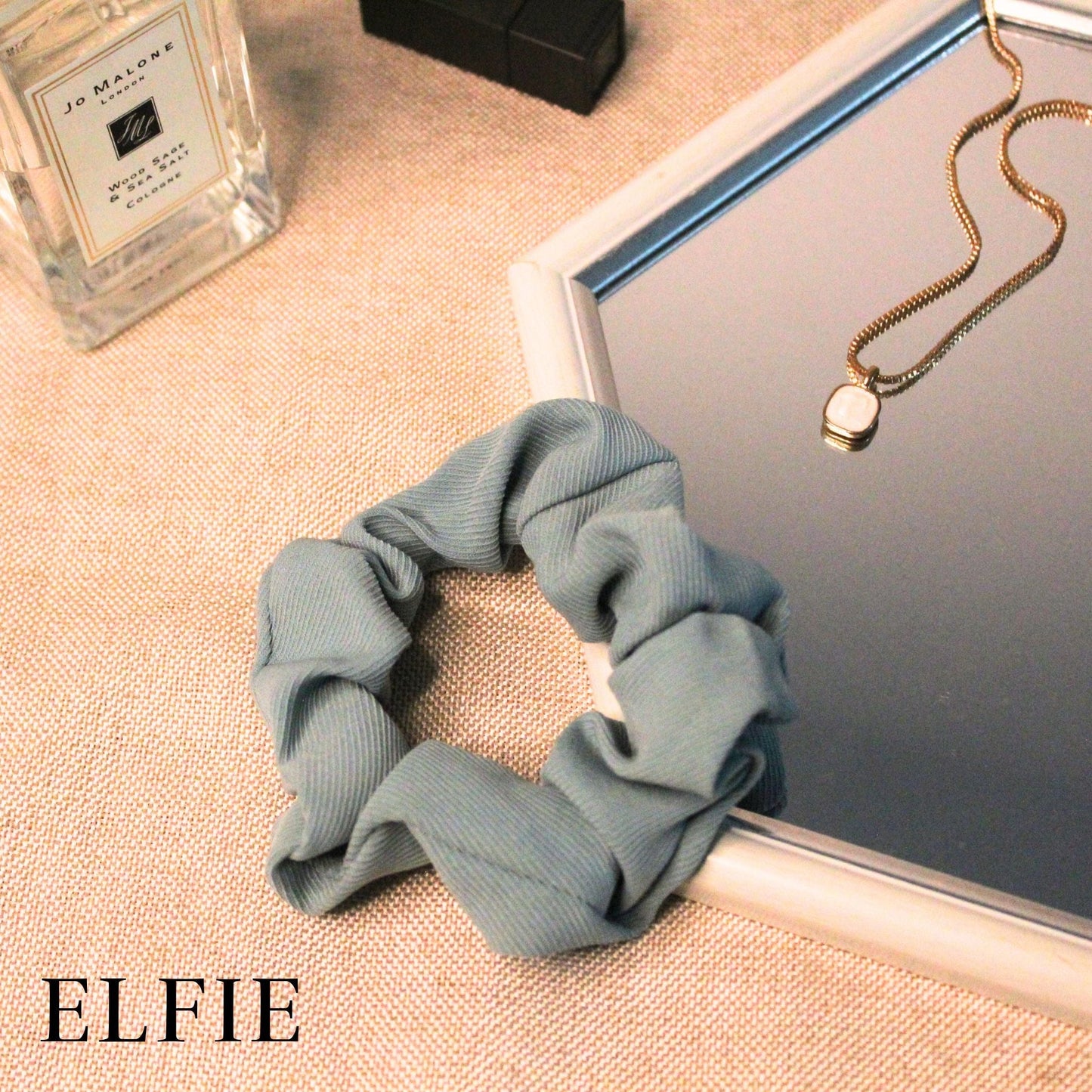 Jeanie Ribbed Scrunchie