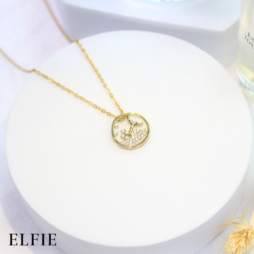 Shiny Seawhale Round Titanium Necklace