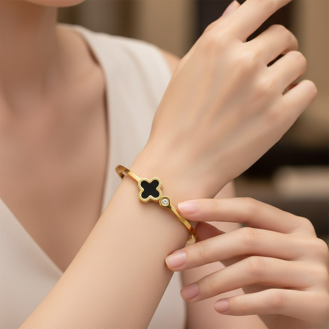 Stille Noir Gold Titanium Bangle