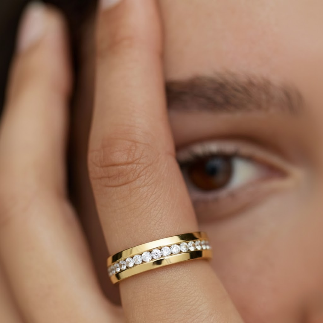 Single Diamond Titanium Ring