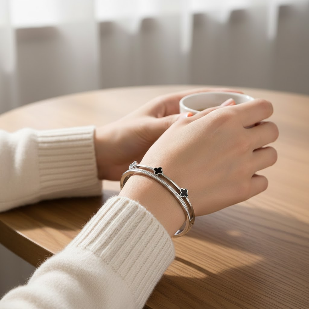Tre Clover Rose Gold Titanium Bangle